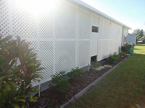 4th image of 1310 Seahorse Ln