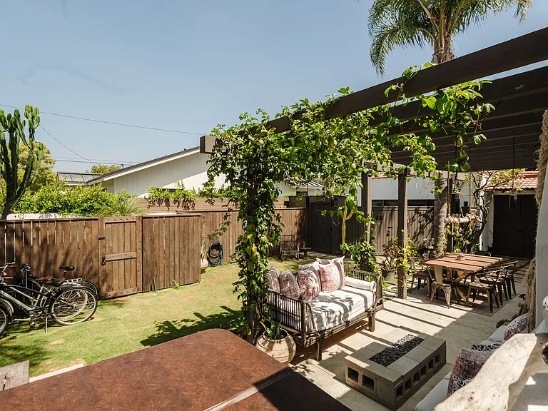 1622 Glyndon Ave — Photo 3