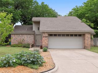 4909 Queen Ct, Fort Worth, TX 76103