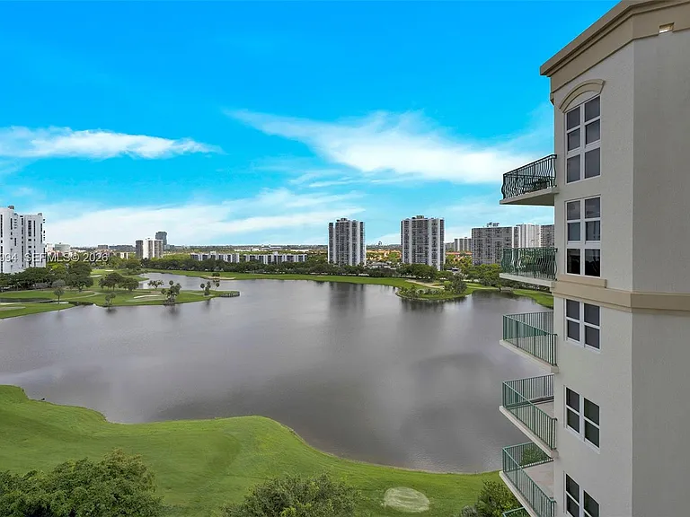 20000 Country Club Dr #6 — Photo 15