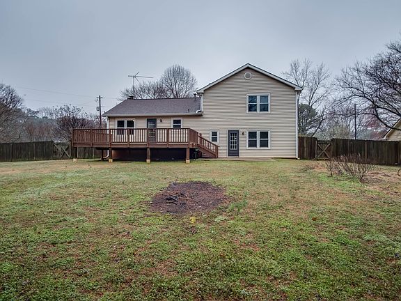 5th image of 1470 Willow Bend Dr