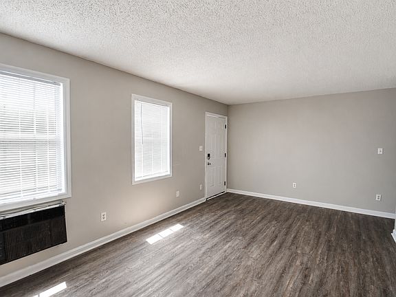 4th image of 222 Chapman Rd
