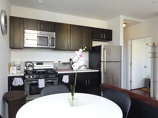 Rented by Portman Realty Corp | media 34