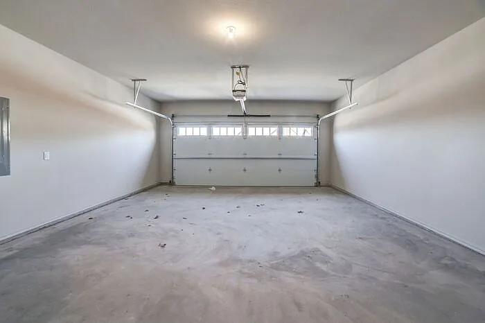 2420 W Imperial Ct — Photo 31