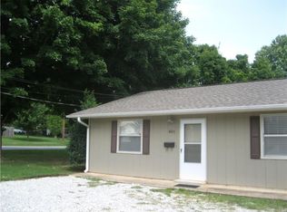 401 SE 4th St, Bentonville, AR 72712