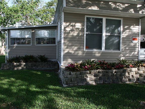 3rd image of 931 Mango Dr