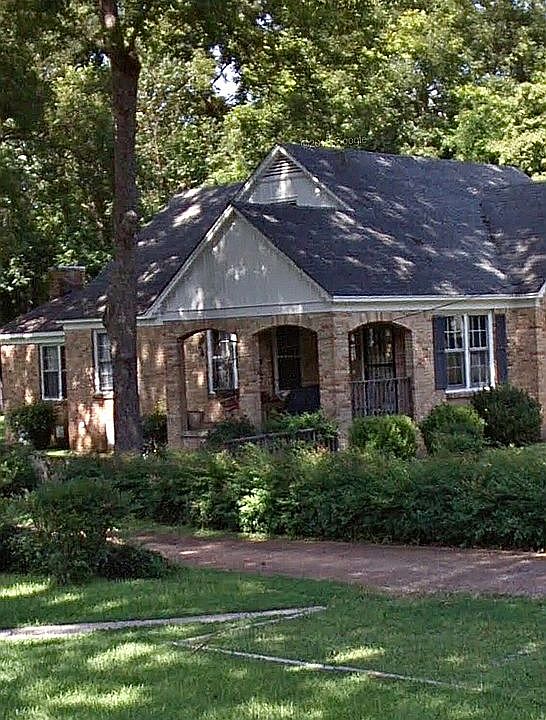 1st image of 390 Salem Ave