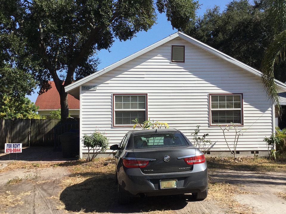 1st image of 15691 Michigan Dr