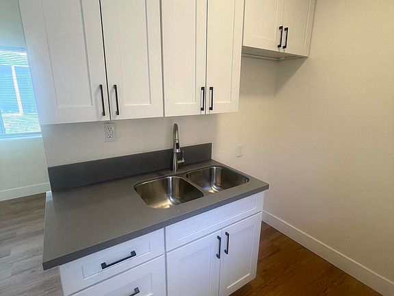2nd image of 236 Lime Ave #0