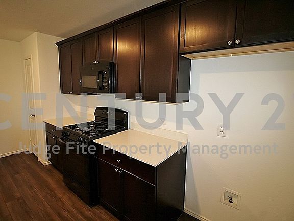 4th image of 1200 Wildflower St