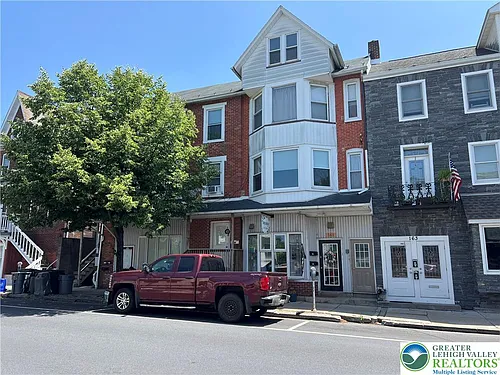 161 S Main St #201 Photo 1