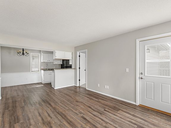 3rd image of 5220 Boulder Dr Unit 8