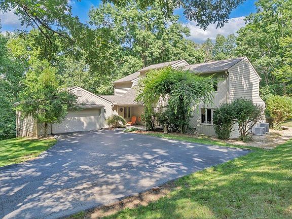 2nd image of 6709 Raintree Rd