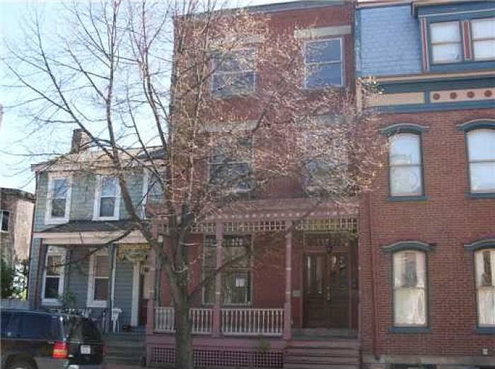 Porch for Apt 2