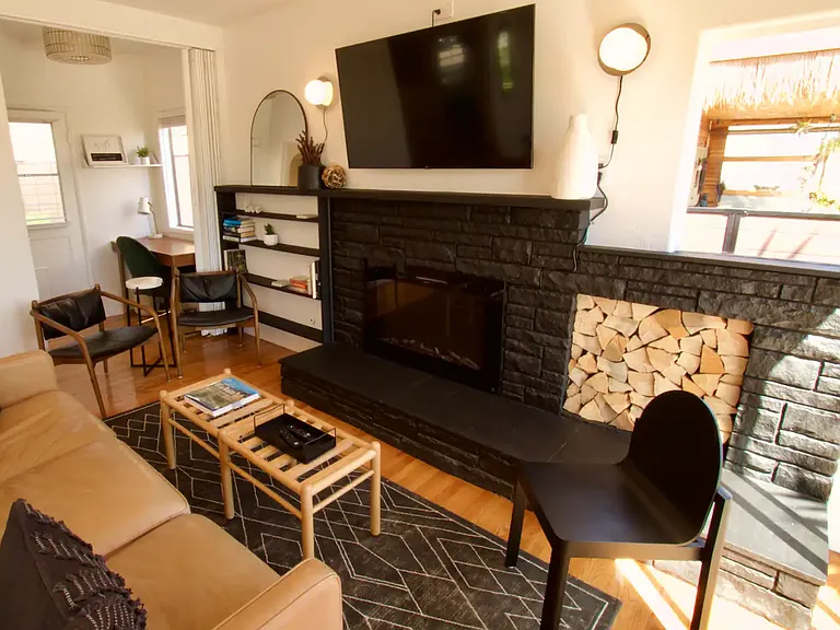 2306 Chalcedony St — Photo 11