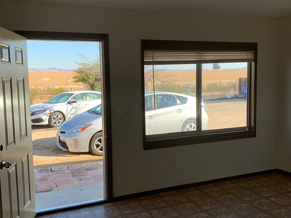 2nd image of 27921 Armory Rd