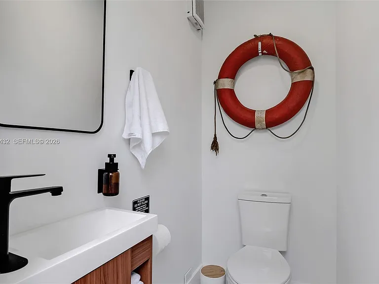 5715 SW 56th Ter — Photo 14