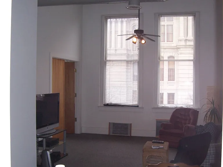122 N 3rd St #220 — Photo 2