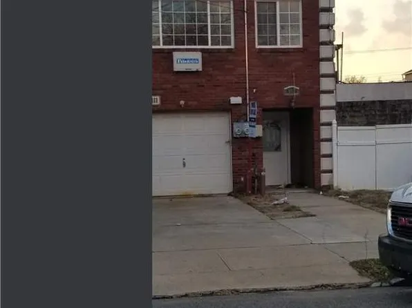 952 Hemlock St, Brooklyn, NY 11208