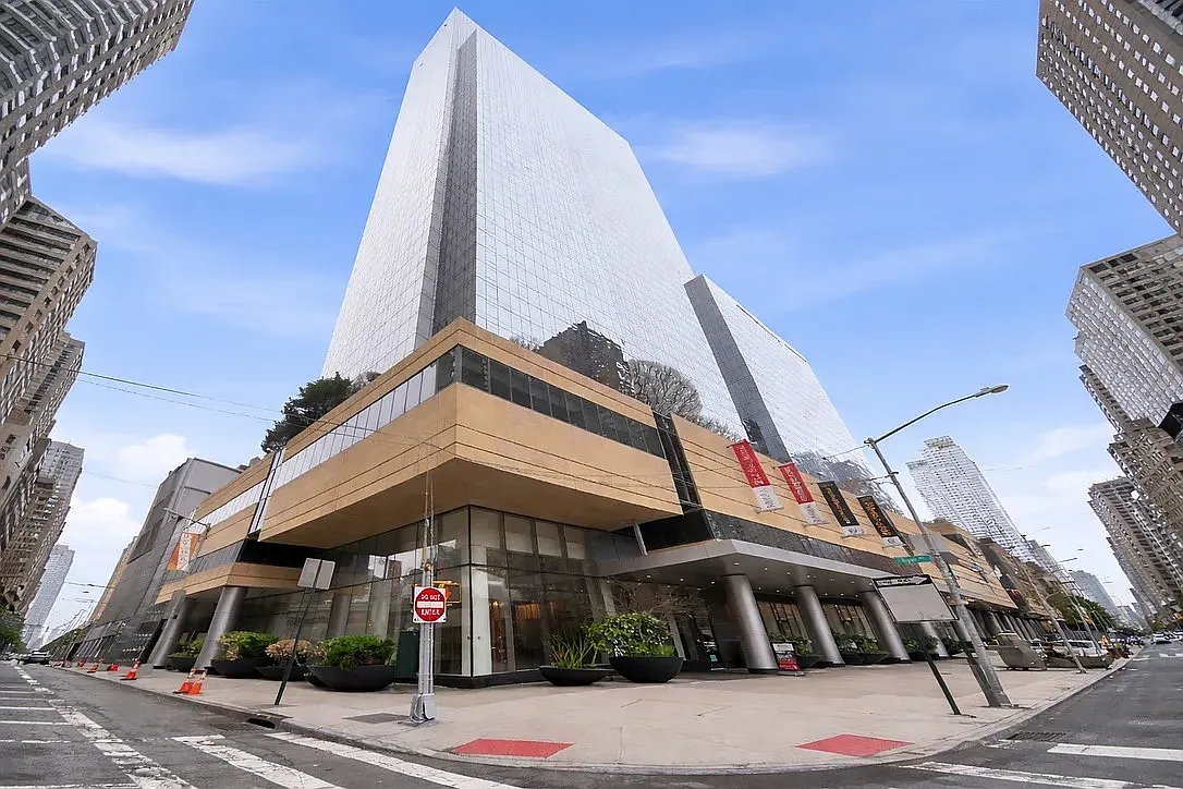 460 West 42nd Street — Photo 1