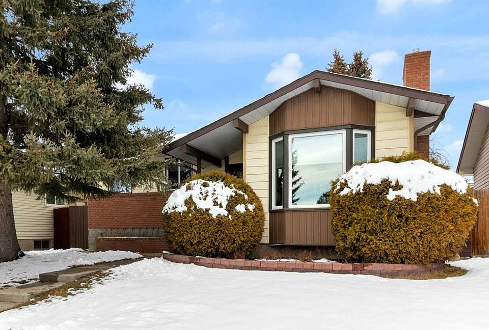 1st image of 4640 S Rundlehill Rd NE