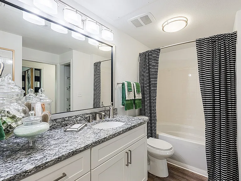Walnut Hill Las Colinas — Photo 9