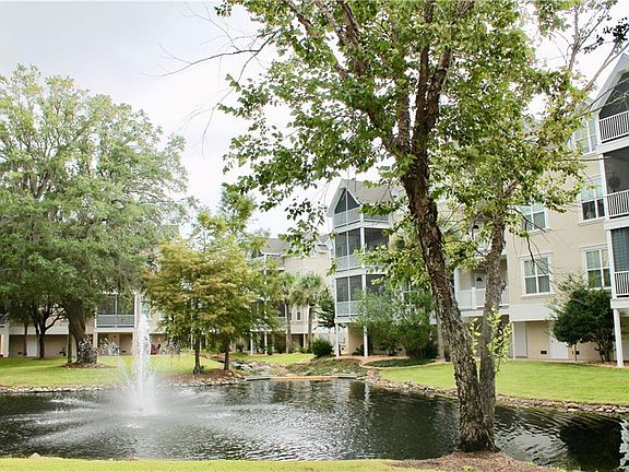 2nd image of 107 Shady Brook Cir Unit 300
