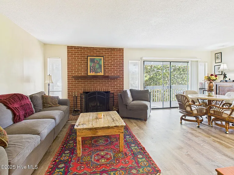 250 Sugar Gum Ln #201 — Photo 6