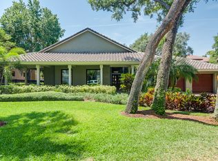 2904 W Hawthorne Rd, Tampa, FL 33611