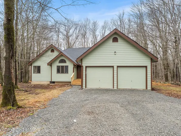 34 S Lehigh River Dr, Gouldsboro, PA 18424