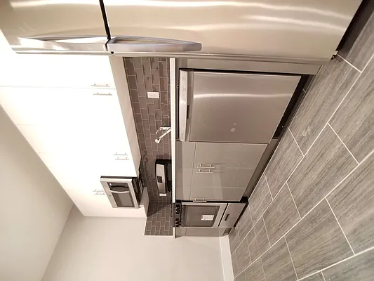 Rented by BRICK & GALO REALTY CORP | media 6