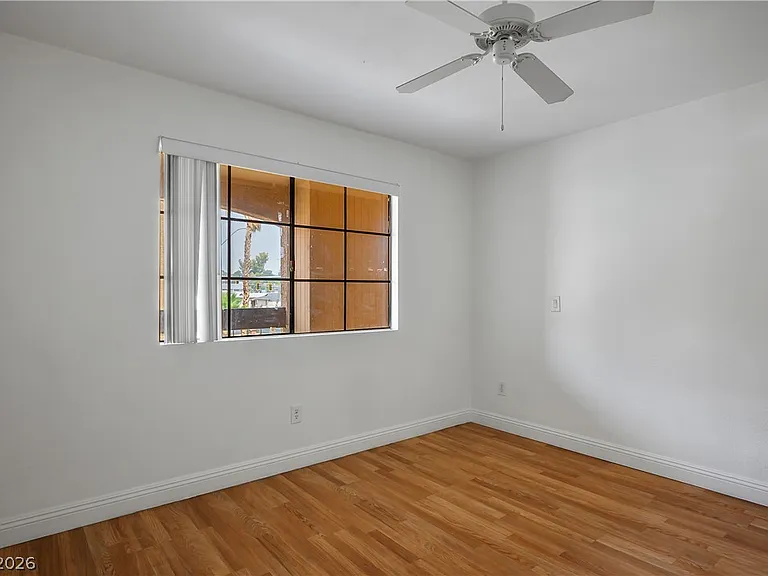 5170 S Jones Blvd #206 — Photo 14
