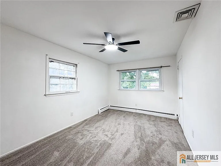 742 Grove Ave — Photo 27