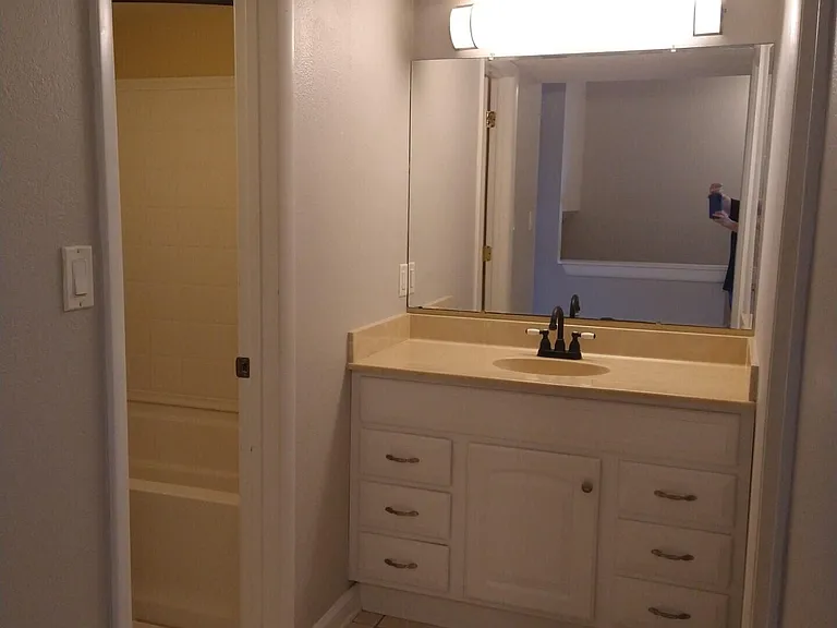 1020 Pinetree Dr #8 — Photo 24