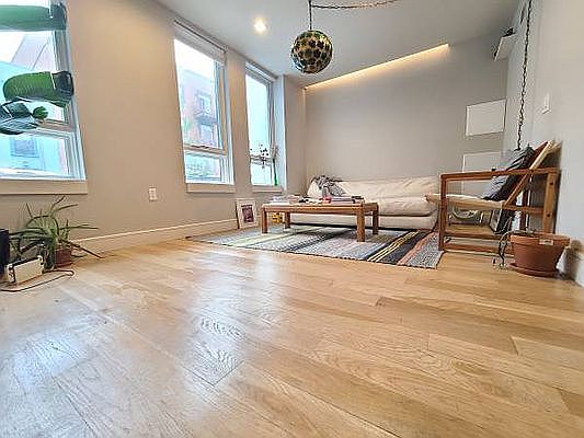 1st image of 102 Quincy St #1F