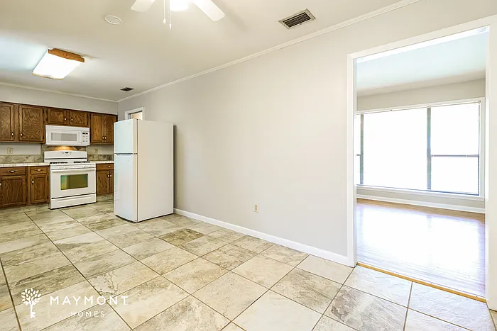 2731 Ranchwood Dr — Photo 5