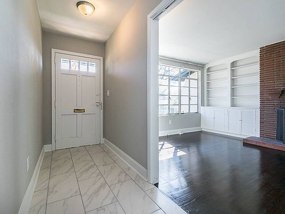 4th image of 1648 Brookside Cir E