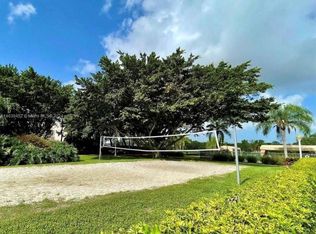 816 Sand Creek Cir, Fort Lauderdale, FL 33327