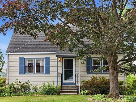 4th image of 221 W Prospect St