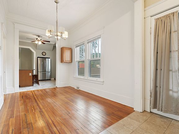 3rd image of 2726 N Roxboro St