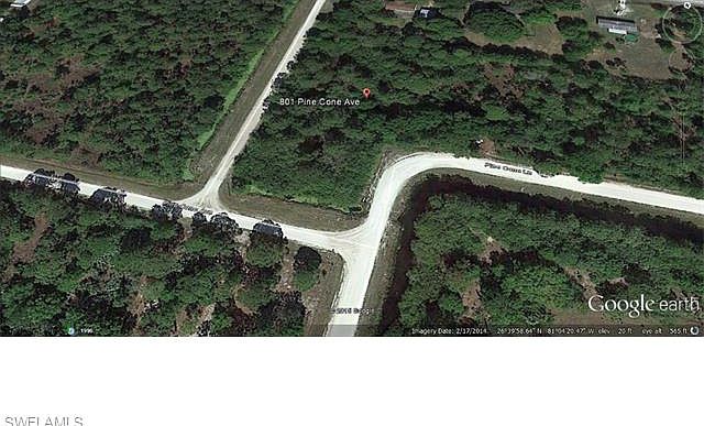 1st image of 801 Pine Cone Ave