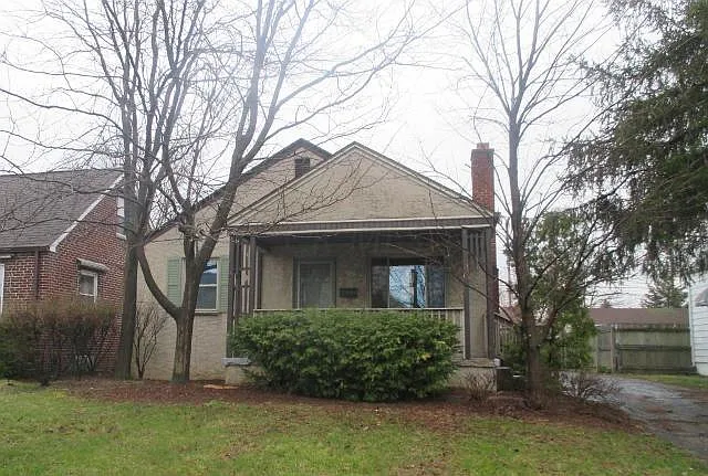 666 Wrexham Ave photo 1