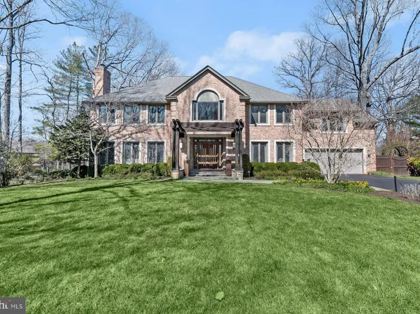 11820 Beekman Pl, Rockville, MD 20854