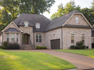 423 Zephyr Cv, Lebanon, TN 37087