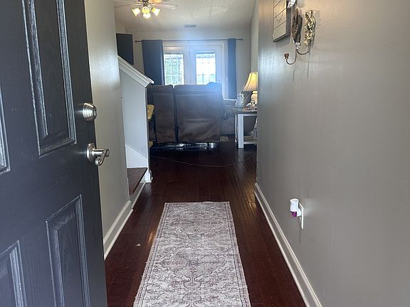 2nd image of 1101 Pinnacle Hills Dr