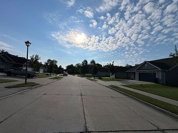 5th image of 409 Grapevine Ct