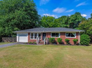 205 Looneybrook Dr, Fountain Inn, SC 29644