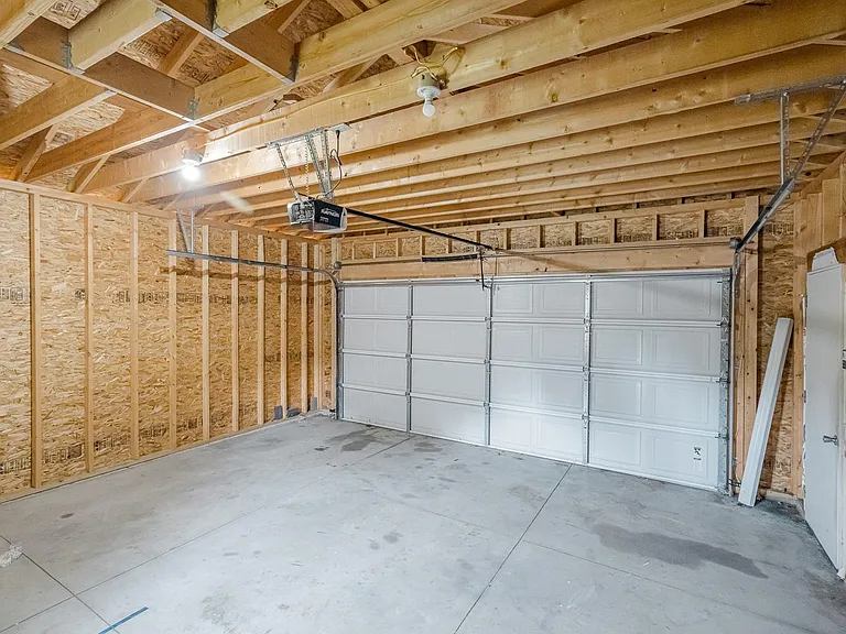 1025 Kent St — Photo 27