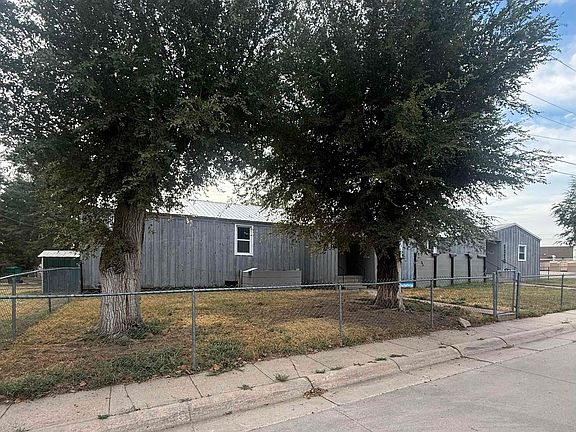2nd image of 1110 Mann Ave