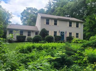 56 Meadowcrest Dr, Bedford, NH 03110